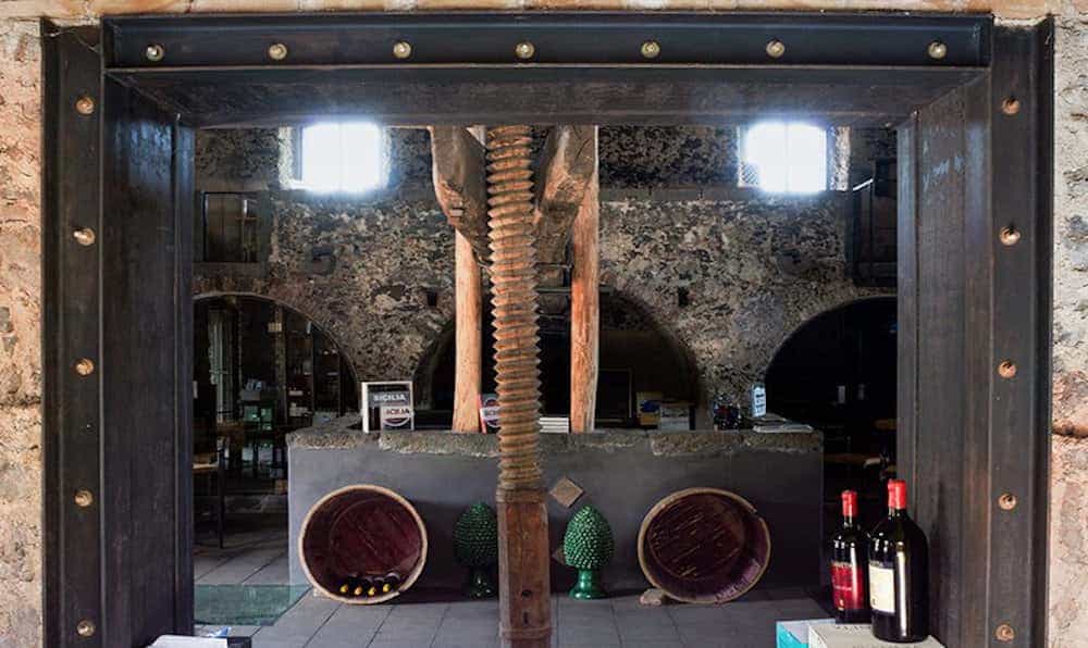 Degustazione di vino e visita in cantina sull'Etna-image-4