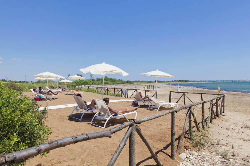 An exclusive seashore with a private beach between Ragusa and Syracuse-image-4