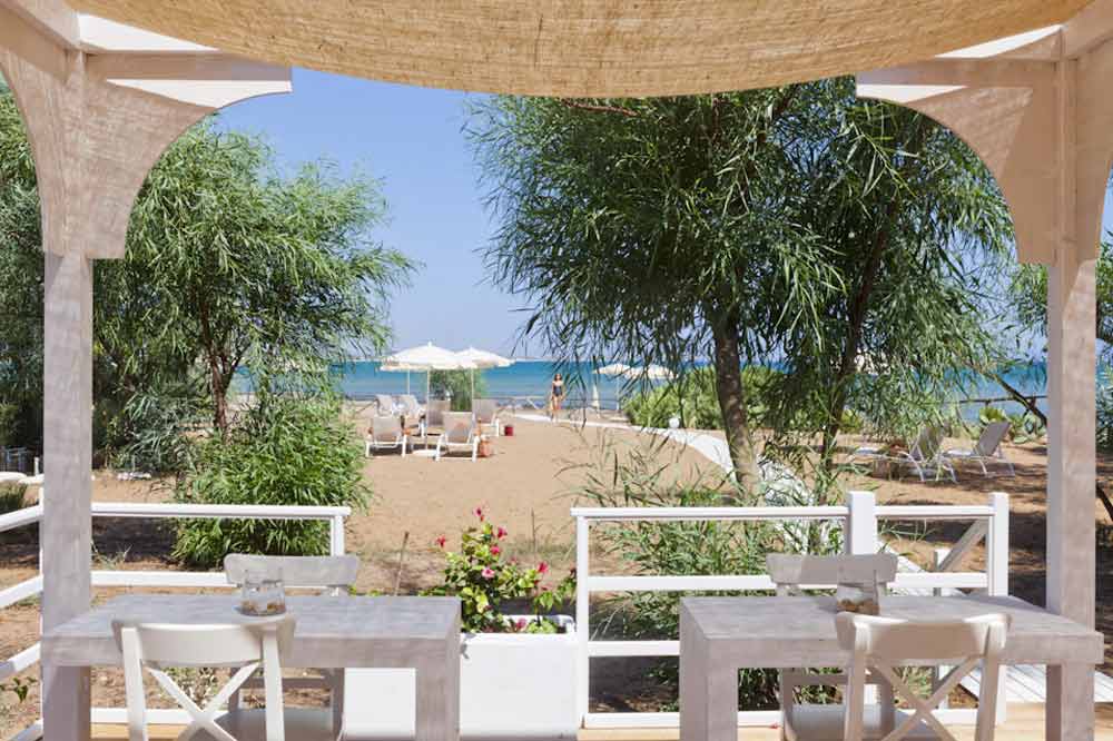 An exclusive seashore with a private beach between Ragusa and Syracuse-image-5