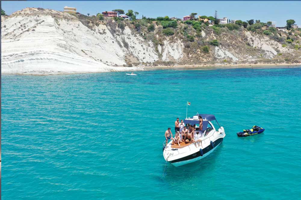 Boat party and bachelorette party along the coast of the Scala dei Turchi-image-6
