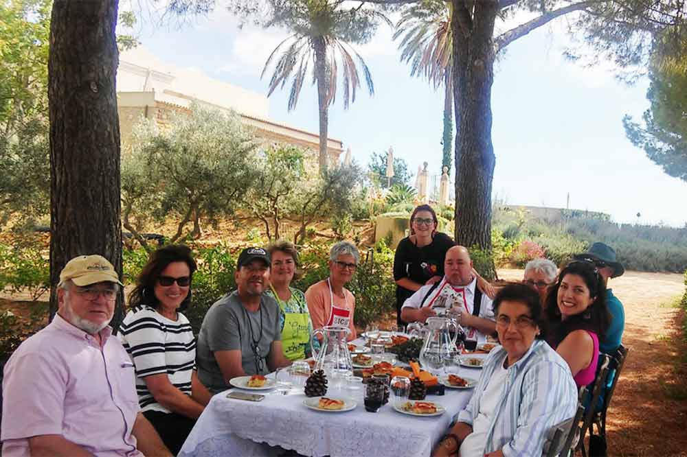 Cours de cuisine à la campagne avec déjeuner à base de produits siciliens typiques à Agrigente-image-5