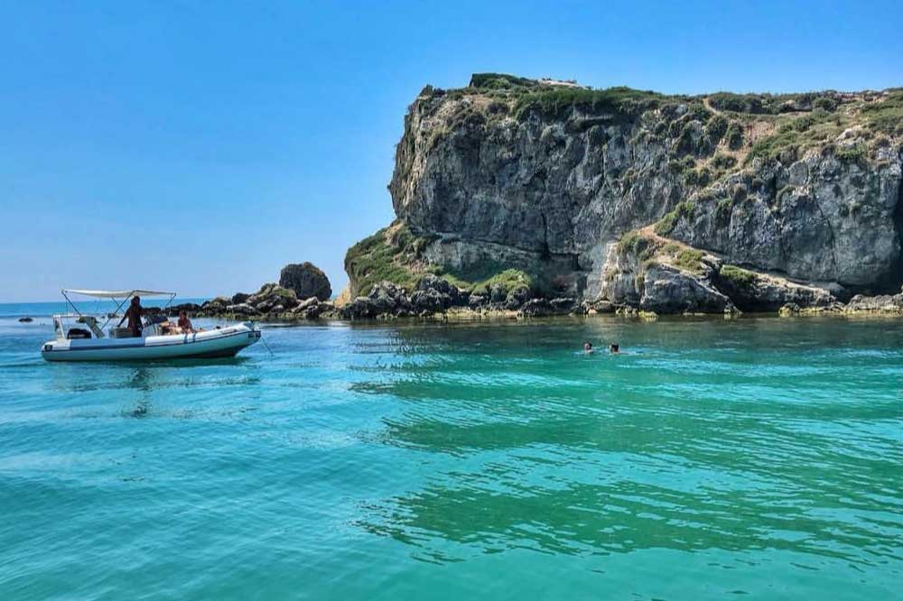 Giro in barca a Licata alla scoperta del mare e spiagge della costa di Agrigento-image-4