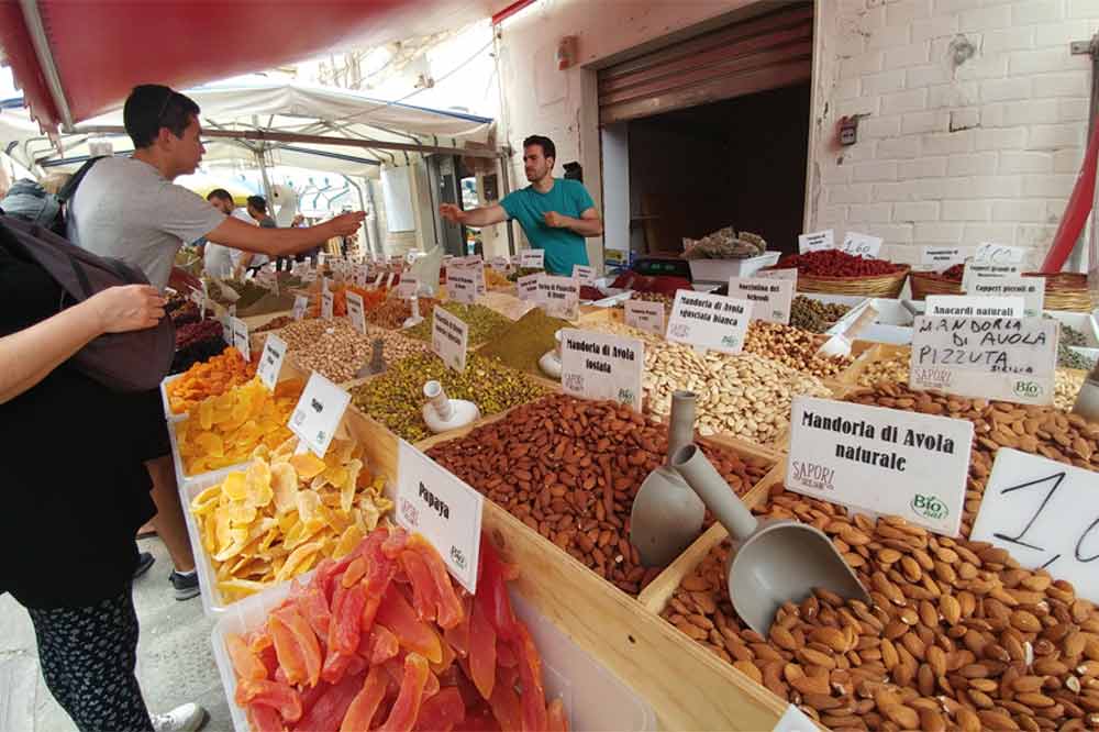 Street Food tour of Ortigia market among the most historic quarters in Syracuse-image-4